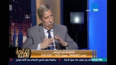 محافظ الإسماعيلية للشباب: «ماتشتغلوش في أي جهة إلا لما ترجعولي»