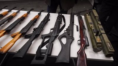 سقوط أصحاب الأسلحة المسروقة في 25 يناير يتواصل.. ضبط عاطل بحوزته طبنجتين بالمطرية.. العثور على بنادق بأبو قرقاص.. أسلحة نارية داخل كافيتريا بكورنيش السويس