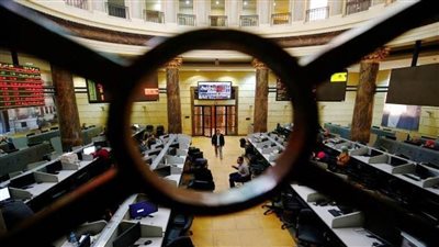 ارتفاع جماعي لمؤشرات البورصة بمنتصف تعاملات اليوم