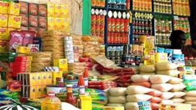 مصادرة 6760 طن  مواد غذائية مقلدة داخل مصنع بالهرم