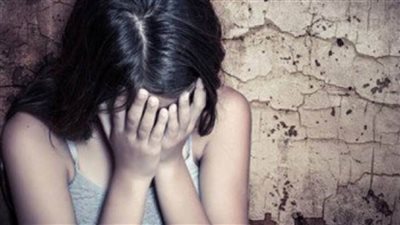 تفريغ كاميرات مراقبة محل لبيان تكرار واقعة تحرش عامل بطفلة أثناء نومها