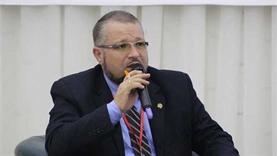 إخوان الجزائر تطالب الأحزاب بتبنى الديمقراطية قبل المطالبة بها