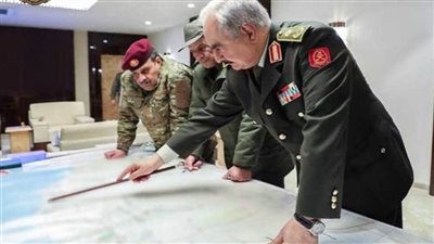 حفتر يحشد القوات لتحرير طرابلس من الإرهاب وأردوغان يعرض دعم السراج