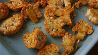 طريقة عمل القرنبيط باللحم المفروم والكريمة (فيديو)