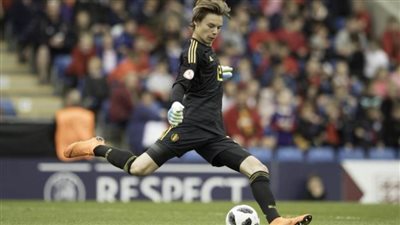 مارتن فانديفوردت أصغر حارس يشارك في تاريخ دوري أبطال أوروبا