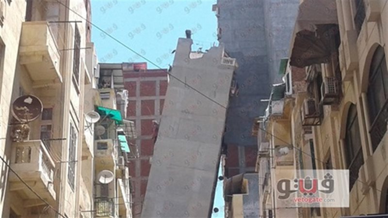 عقار الأزاريطة المائل
