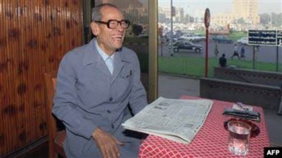 نجيب محفوظ: توقفت عن الكتابة السينمائية بسبب الرقابة