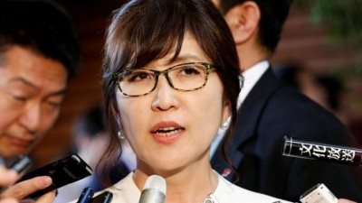 انتقادات لوزيرة الدفاع اليابانية قبل انتخابات حاسمة في طوكيو