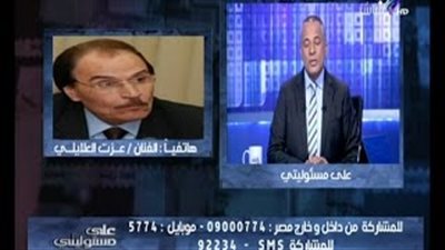 بالفيديو.. انهيار عزت العلايلي بالبكاء لرحيل نور الشريف