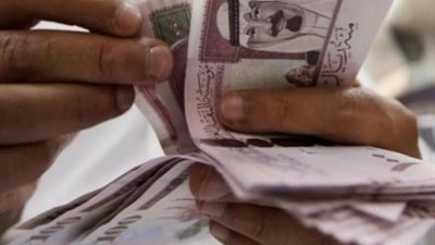 الريـال السعودي يسجل 237 قرشا.. والدينار الكويتي بـ29.5 جنيها