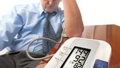 6 نصائح تساعد مريض ضغط الدم المرتفع  مواجهة الموجة الحارة