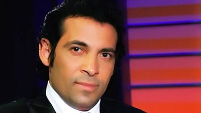 توافد أهالي شبرا الخيمة على منزل سعد الصغير للعزاء في وفاة والدته