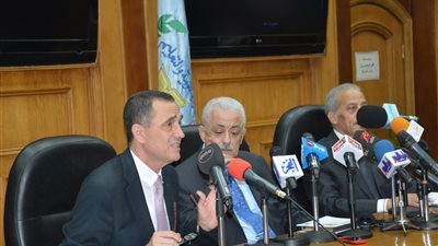 التعليم تعلن نتيجة الدبلومات الفنية.. طارق شوقي: 79.49% نسبة النجاح في نظام الخمس سنوات.. 53.54% لنظام الأعوام الثلاثة.. و84.13% في التعليم والتدريب المزدوج