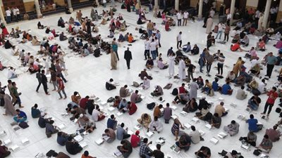 الأزهر يقيم احتفالية «ألف عام من العطاء».. المئات يشاركون في الاحتفال.. فقرات مختلفة للتعريف بتاريخه.. مستشار الإمام الأكبر: يظل منبر الوسطية وتاج الأمة