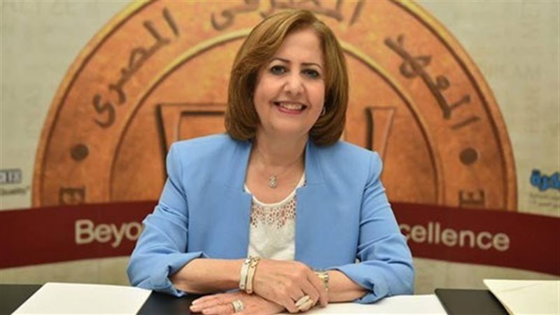  الدكتورة منى البرادعي،
