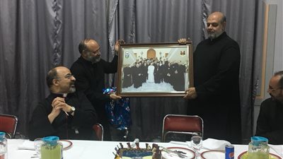 «أكليريكية الكاثوليك» بالمعادي تكرم الأنبا توماس عدلي