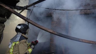 مصرع شخص وإصابة 26 في انفجار بإسبانيا (صور)