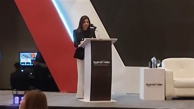 آمال الشيخ في قمة السيارات: شِل تدعم الطاقة النظيفة بـ 32 مليار جنيه سنويًا