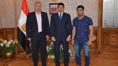 بعد إحالة مسئولي رفع الأثقال للنيابة.. بيان جديد من وزير الرياضة بشأن أزمة المنشطات