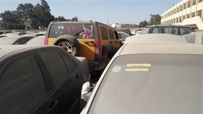 جمارك مطار القاهرة تعرض ٥١ سيارة في مزاد علني.. اليوم