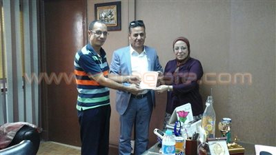 وفد المرابطين بـ«الأقصى» يكرم رئيس إذاعة فلسطين