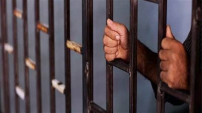 حبس ٥ أشخاص لترويجهم تأشيرات مزورة في النزهة