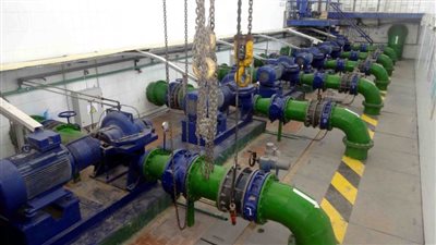 الوادى الجديد تبدأ خطة تطهير محطات تنقية مياه الشرب بمركز الفرافرة