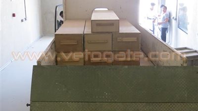 بالصور.. نقل 37 قطعة خشبية من مركب خوفو إلى المتحف الكبير