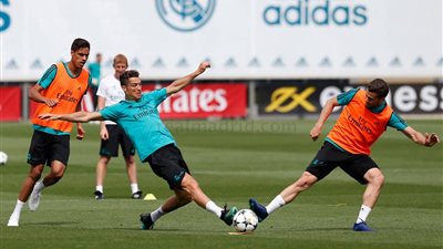 ريـال مدريد يختتم تدريباته قبل السفر لأوكرانيا (صور)