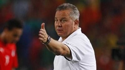 «غريب» يفتح مران منتخب الشباب للإعلاميين اليوم