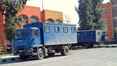 أفراد الشرطة بمنيا القمح وقسم أول الزقازيق يضربون عن العمل