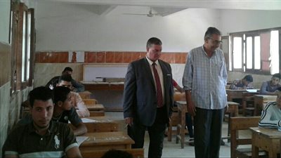 إحالة رئيس لجنة ومراقب امتحانات الدبلومات الفنية بالفيوم للتحقيق