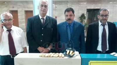 ضبط غيني حاول تهريب 16 سبيكة ذهب بمطار القاهرة (صور )