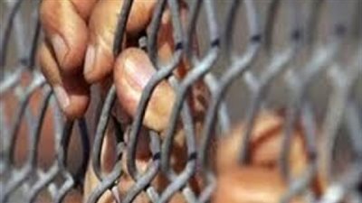 شرطة النقل تضبط 15 قضية مخدرات و156 بائعا متجولا