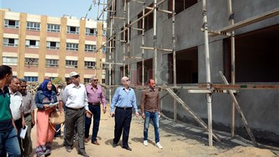 محافظ القليوبية يتفقد مشروعات بتكلفة 281 مليون جنيه