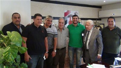 يحيي الدرع يوقع للزمالك لمدة موسمين (صور)