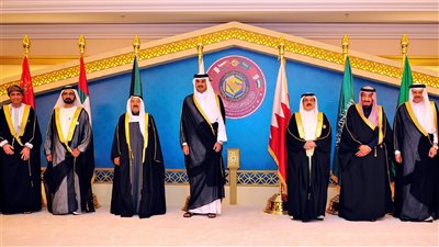 التايمز: الغرب يواجه الاختيار بين قطر ودول الخليج