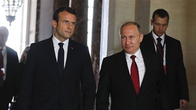 بوتين وماكرون يتفقان على ضرورة دفع عملية السلام في سوريا