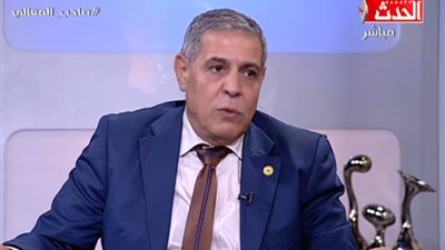 برلماني يطالب الحكومة بتجميد نشاط شركات الصرافة لمواجهة أزمة الدولار