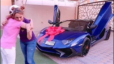 بالفيديو.. شاب يفاجئ شقيقته بحقيقة صادمة بعد إهدائها سيارة فارهة