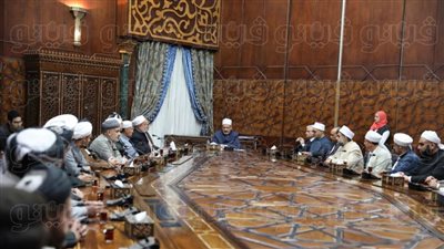 الإمام الأكبر: خطاب الأزهر رسالة سلام للعالم وتدريب الأئمة في مقدمة أولوياتنا