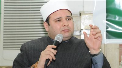 حكم قطيعة الأرحام وعدم زيارة الأقارب.. داعية أزهري يجيب