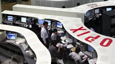 بورصة طوكيو تبدأ تعاملات الأسبوع بمكاسب كبرى