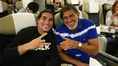 حارس برشلونة السابق يطير للأرجنتين لحضور حفل زفاف ميسي