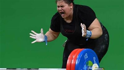 بطلة عالم في رفع الأثقال تفجر مفاجأة: بعض المسئولين يتاجرون في المنشطات