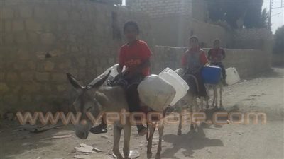 بالصور.. انقطاع المياه عن قرية «الغرق» منذ 3 أشهر بالفيوم