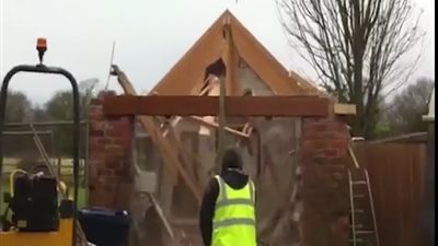 بالفيديو.. أقوى مشاهد انهيار مبان تسبب فيها أشخاص