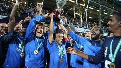 بعثة الهلال تصل الرياض بعد التتويج بكأس السوبر السعودي