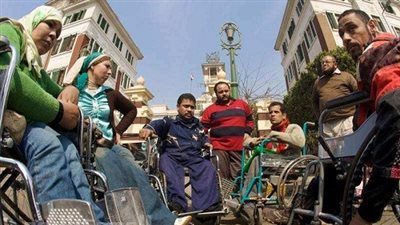 وقفة احتجاجية لذوي الاحتياجات الخاصة أمام مبنى محافظة الشرقية