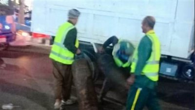 حملات ليلية لإزالة التعديات وضبط مركبات 